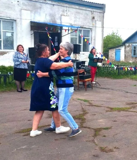 08.05.2025 г в клубе д.Пальцевка прошла праздничная концертная программа,посвященная Дню Победы!.